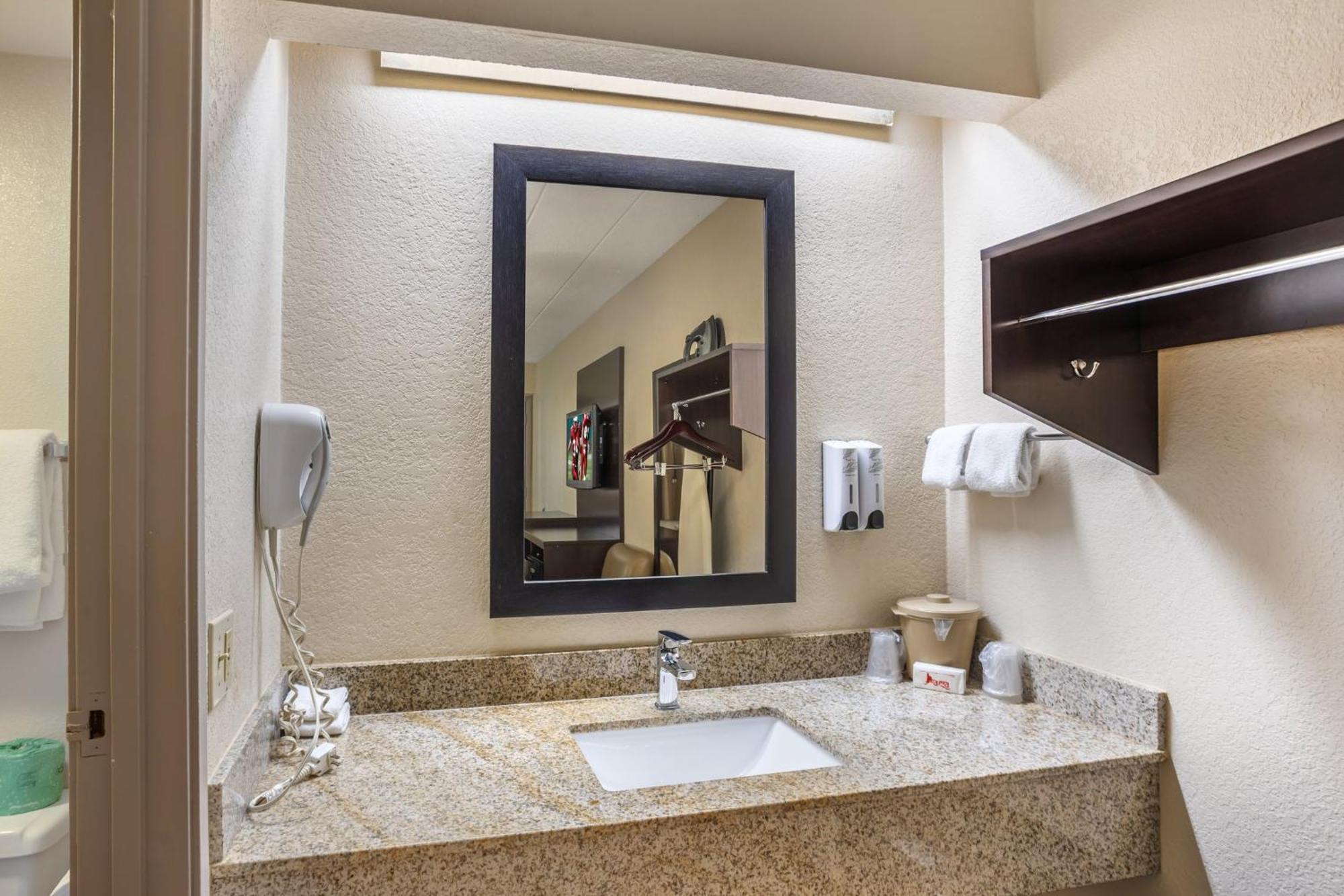 Red Roof Inn Danville, Pa מראה חיצוני תמונה